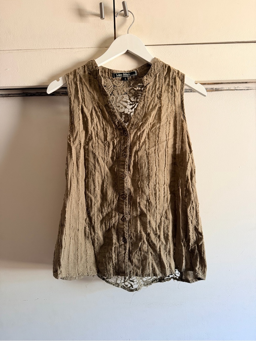Love Stitch Olive Button-Front Lace-Back Sleeveless Top Size S